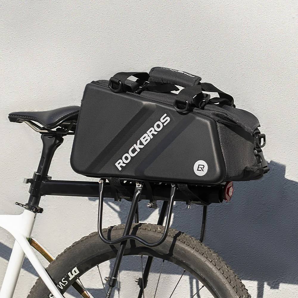 iTok webáruház - RockBros Rockbros 30140090001 kerékpáros csomagtartótáska 11,6 l (fekete) 3 Rockbros 30140090001 bicycle bag for trunk 11.6l (fekete)