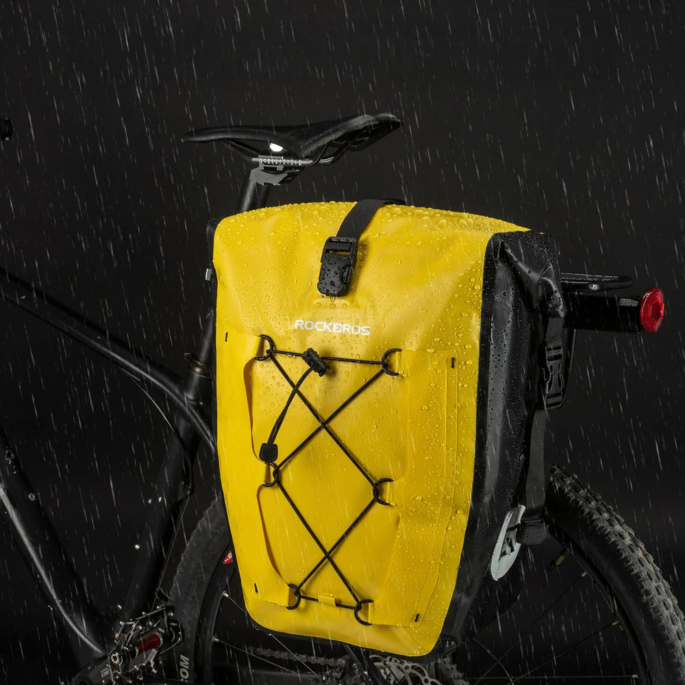 iTok webáruház - RockBros Rockbros 30140022005 vízálló kerékpáros csomagtartótáska 25–32 l (sárga) 2 Rockbros 30140022005 Waterproof Bicycle Pannier 25-32L (sárga)