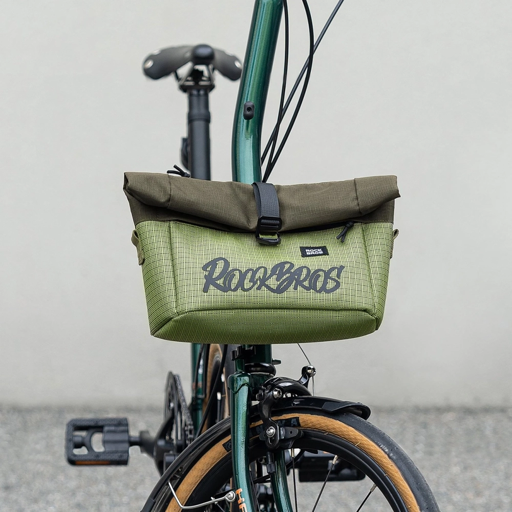 iTok webáruház - RockBros Rockbros W020-1 összecsukható kormánytáska kerékpárhoz (zöld) 2 Rockbros W020-1 Foldable Handlebar Bicycle Bag (zöld)