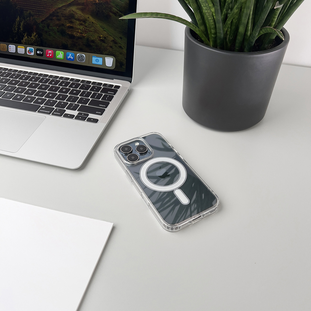 iTok webáruház - MagSafe kompatibilis átlátszó sarokvédő tok iPhone 17 készülékhez (átlátszó) 4 MagSafe Compatible Clear Corner Case for iPhone 17 (átlátszó)