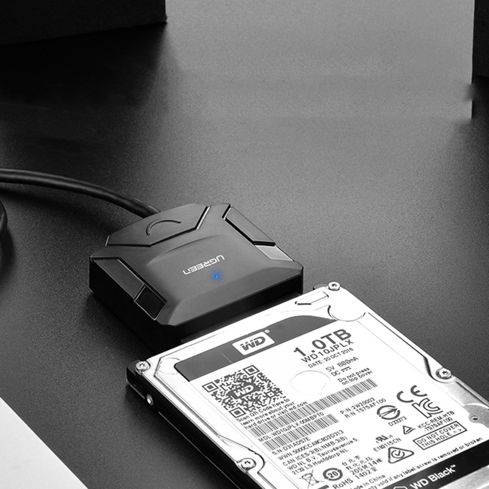 iTok webáruház - Ugreen Ugreen CR108 2,5 / 3,5 hüvelykes SATA merevlemez-adapterkábel USB-A 3.0 csatlakozóval (fekete) 3 Ugreen 2.5'' / 3.5'' hard drive adapter cable (USB-A 3.0 (fekete)