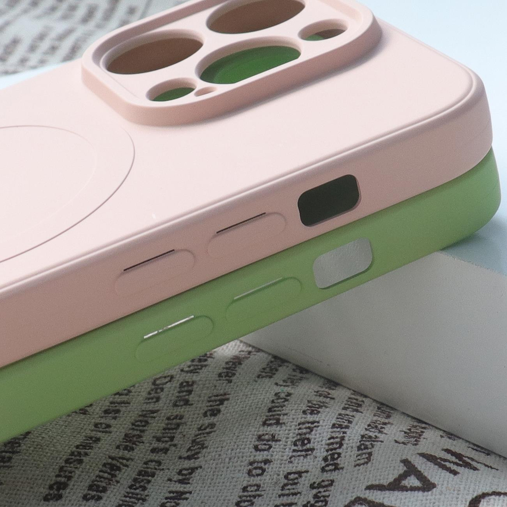 iTok webáruház - Hurtel MagSafe kompatibilis szilikon tok iPhone 15 Pro Max készülékhez (szürke) 5 MagSafe Compatible Silicone Case for iPhone 15 Pro Max Silicone Case (szürke)